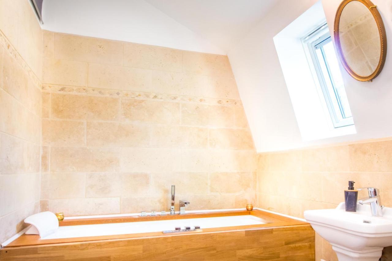 Jacuzzi - La Petite Romantique - Flobnb Laon Esterno foto
