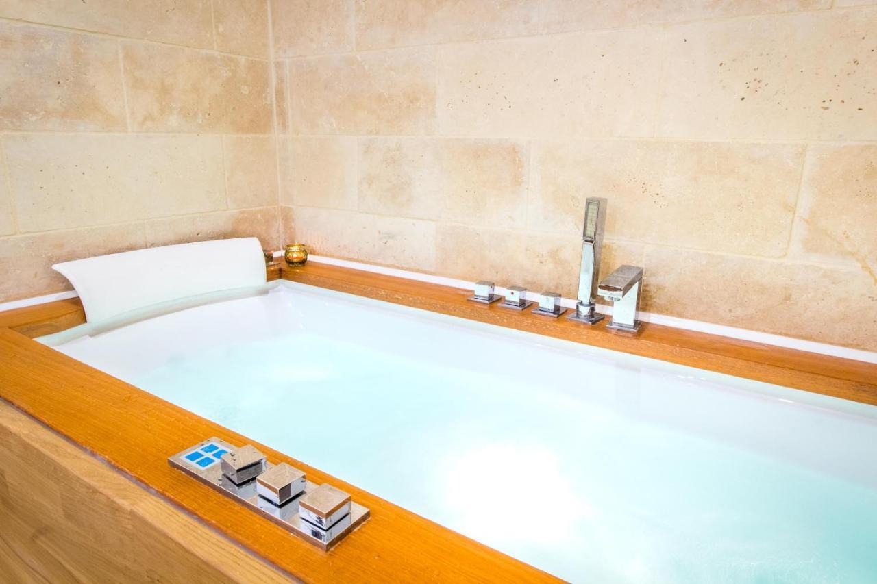 Jacuzzi - La Petite Romantique - Flobnb Laon Esterno foto