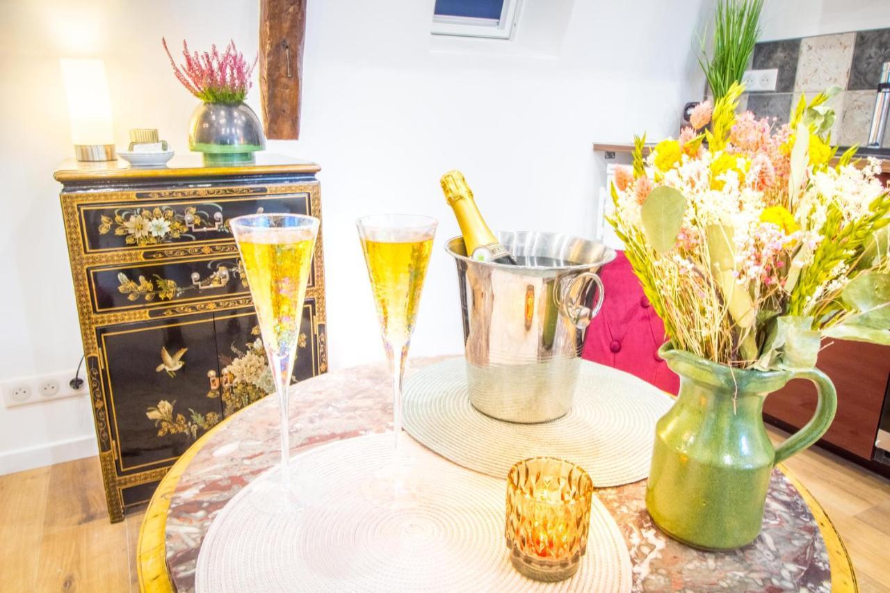 Jacuzzi - La Petite Romantique - Flobnb Laon Esterno foto